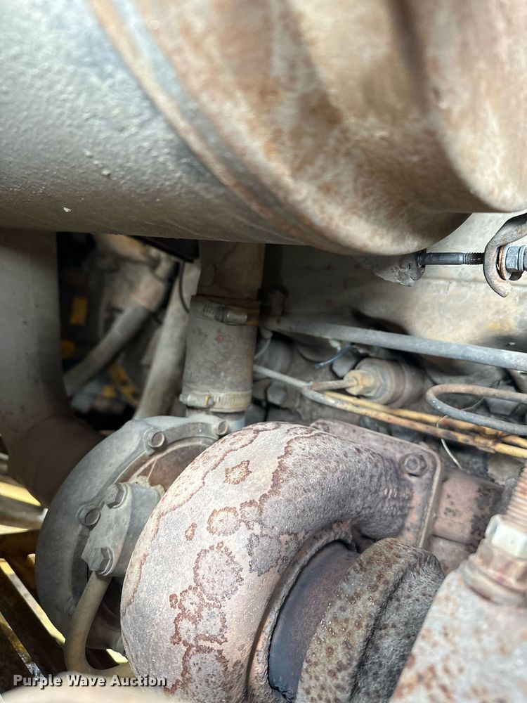 image for item KU9931 1974 Caterpillar 955L  track loader