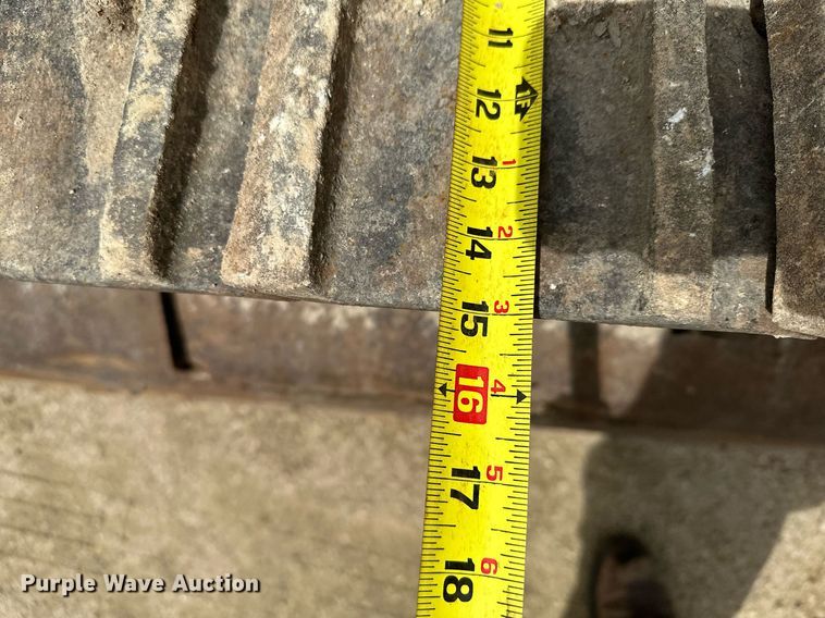 image for item KU9931 1974 Caterpillar 955L  track loader