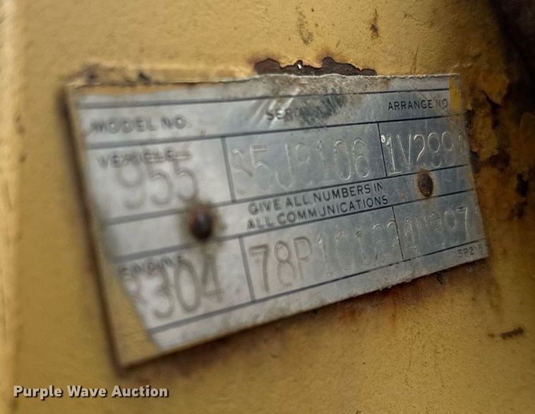 image for item KU9931 1974 Caterpillar 955L  track loader