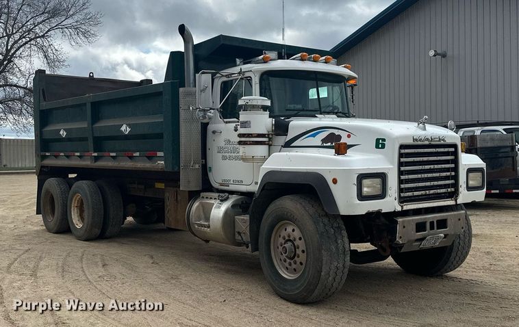 image for item KU9932 1996 Mack RD688S  dump truck