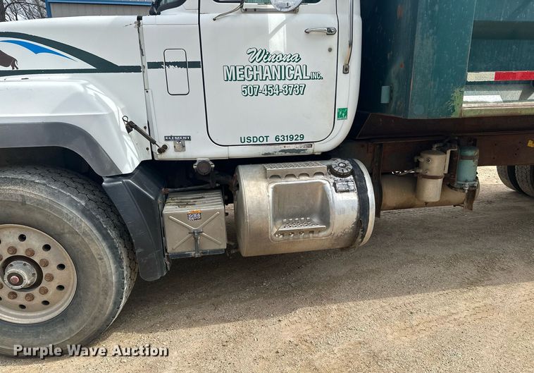 image for item KU9932 1996 Mack RD688S  dump truck