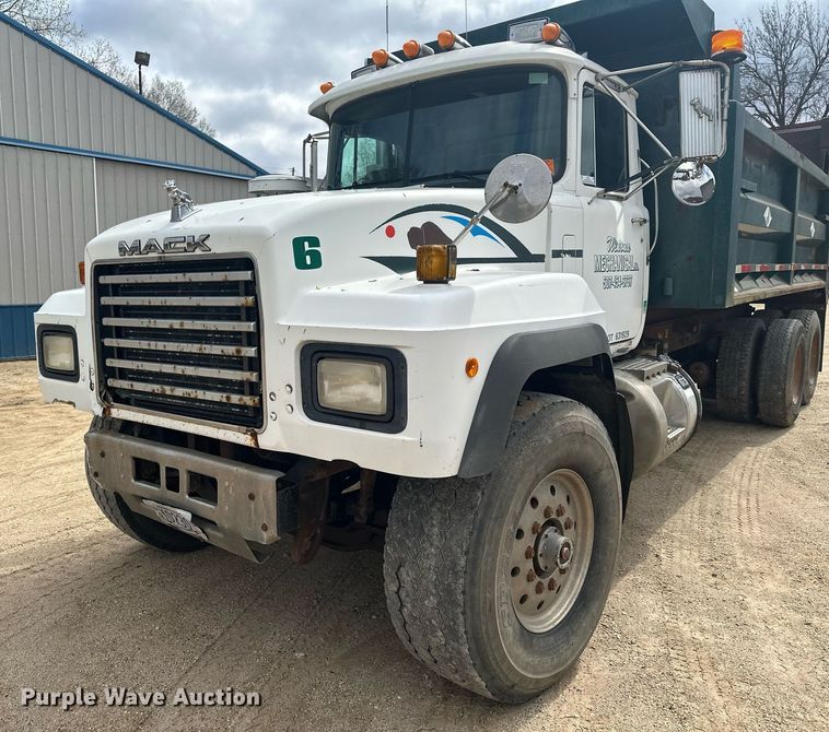 image for item KU9932 1996 Mack RD688S  dump truck