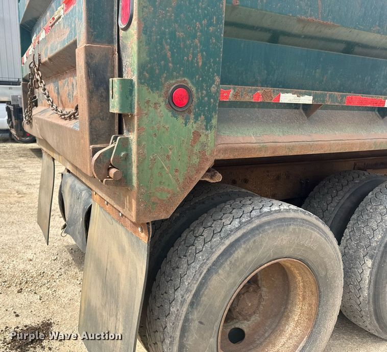 image for item KU9932 1996 Mack RD688S  dump truck