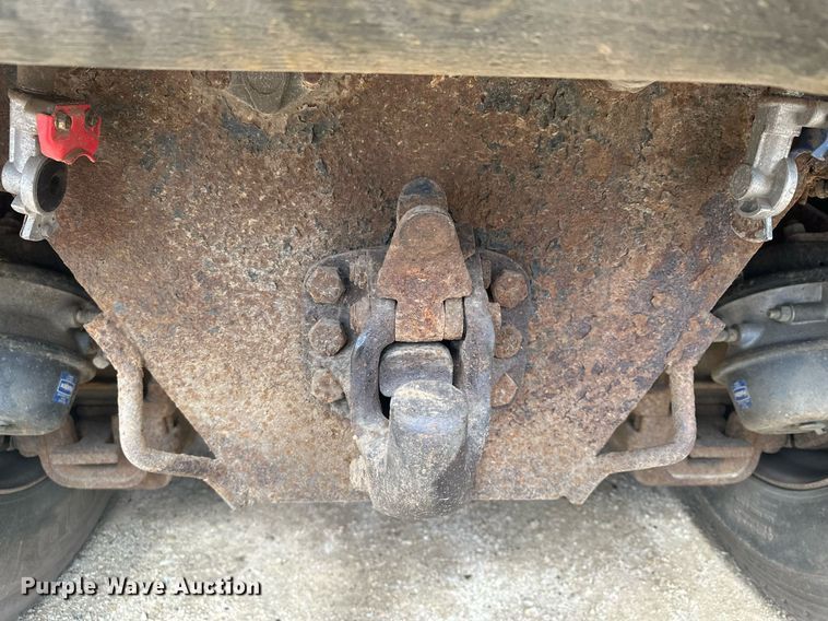 image for item KU9932 1996 Mack RD688S  dump truck