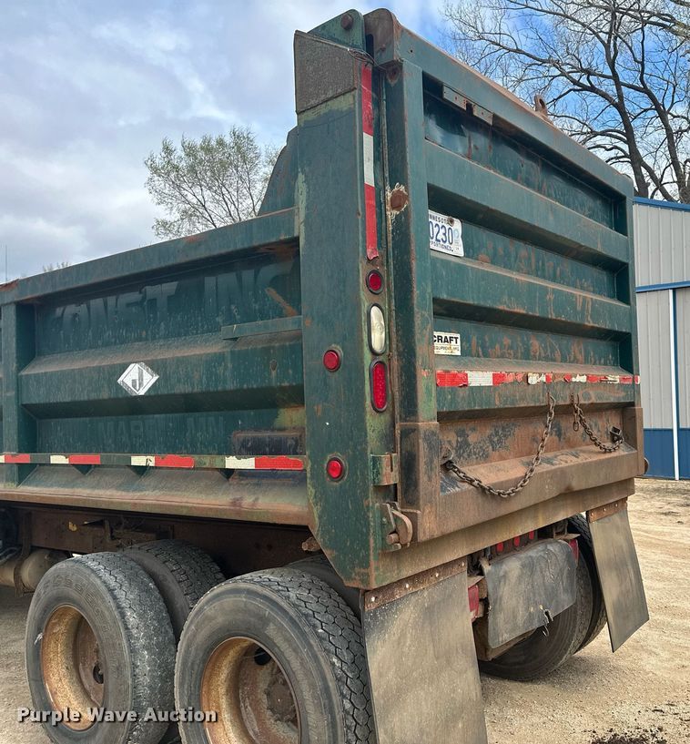 image for item KU9932 1996 Mack RD688S  dump truck