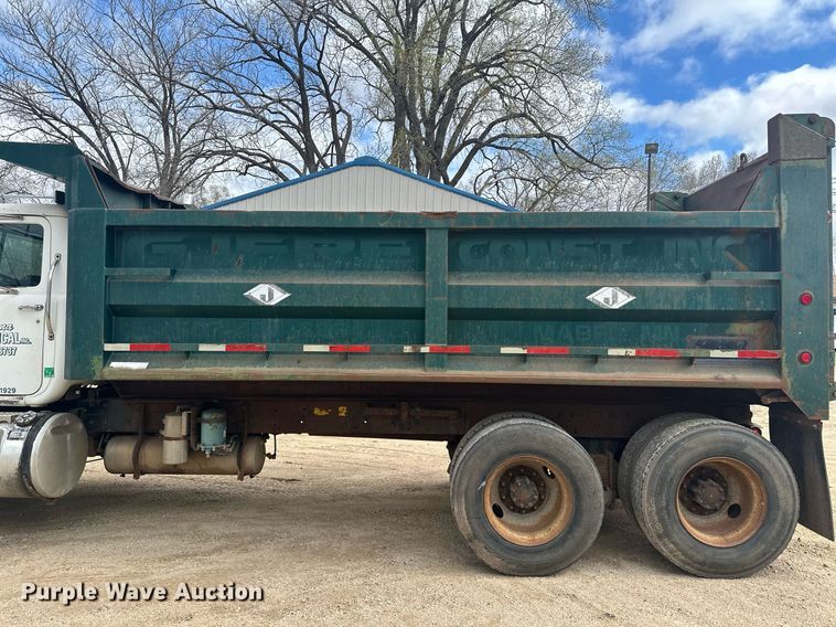 image for item KU9932 1996 Mack RD688S  dump truck