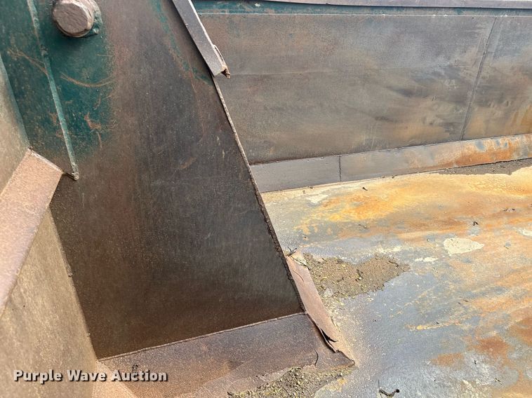 image for item KU9932 1996 Mack RD688S  dump truck