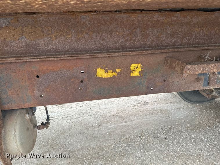 image for item KU9932 1996 Mack RD688S  dump truck