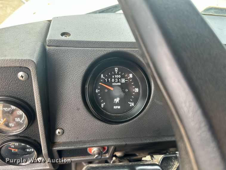 image for item KU9932 1996 Mack RD688S  dump truck