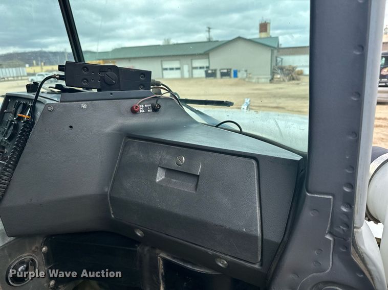 image for item KU9932 1996 Mack RD688S  dump truck