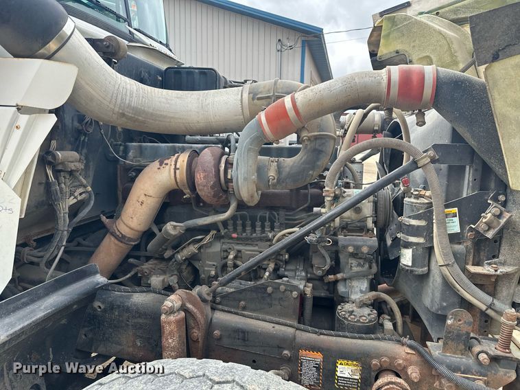 image for item KU9932 1996 Mack RD688S  dump truck