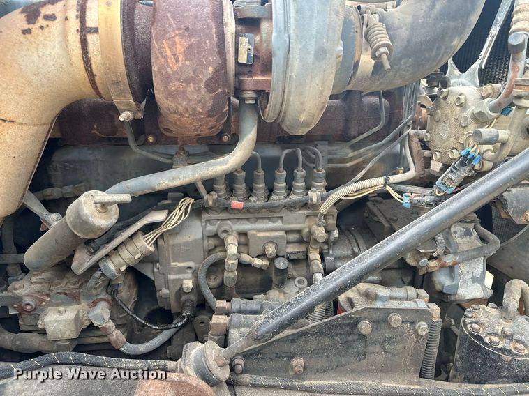 image for item KU9932 1996 Mack RD688S  dump truck