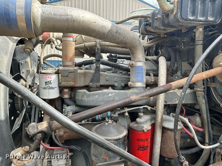 image for item KU9932 1996 Mack RD688S  dump truck