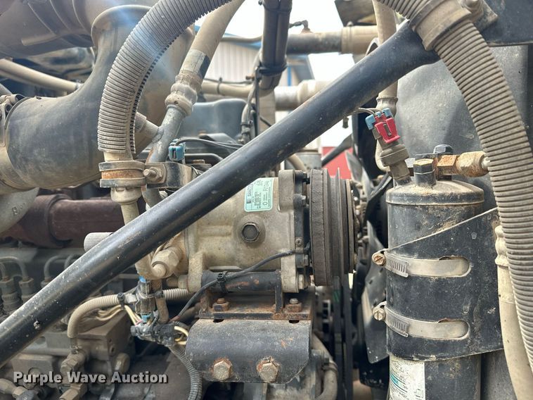 image for item KU9932 1996 Mack RD688S  dump truck