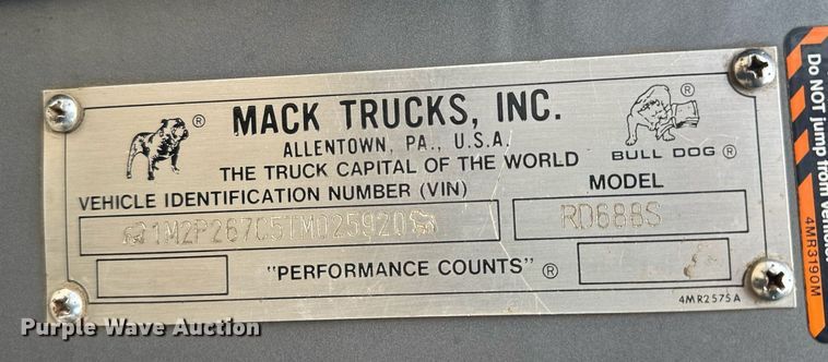 image for item KU9932 1996 Mack RD688S  dump truck