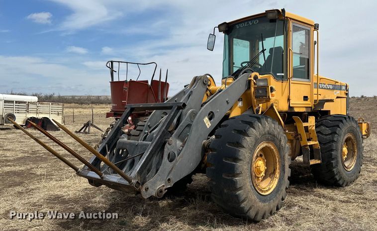 image for item KX9041 2000 Volvo L70D  wheel loader