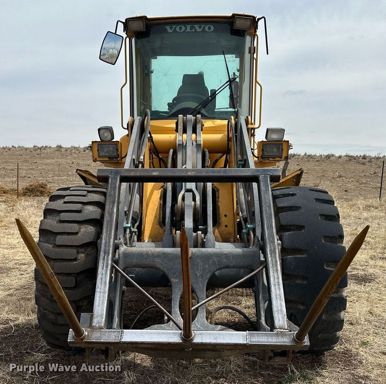 image for item KX9041 2000 Volvo L70D  wheel loader