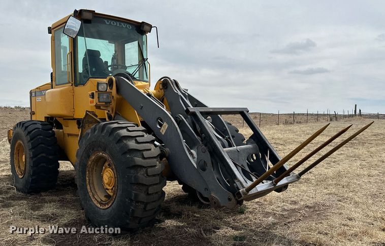 image for item KX9041 2000 Volvo L70D  wheel loader