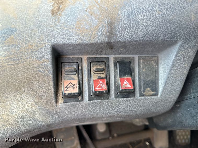 image for item KX9041 2000 Volvo L70D  wheel loader