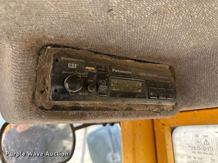 image for item KX9041 2000 Volvo L70D  wheel loader