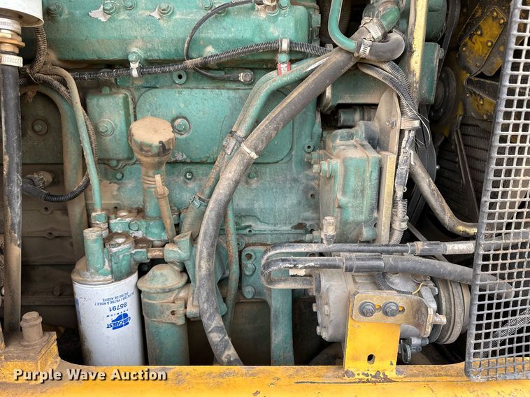 image for item KX9041 2000 Volvo L70D  wheel loader