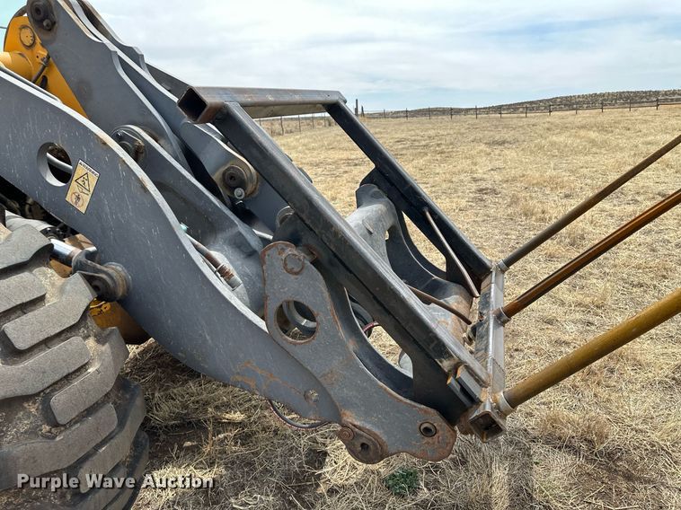 image for item KX9041 2000 Volvo L70D  wheel loader