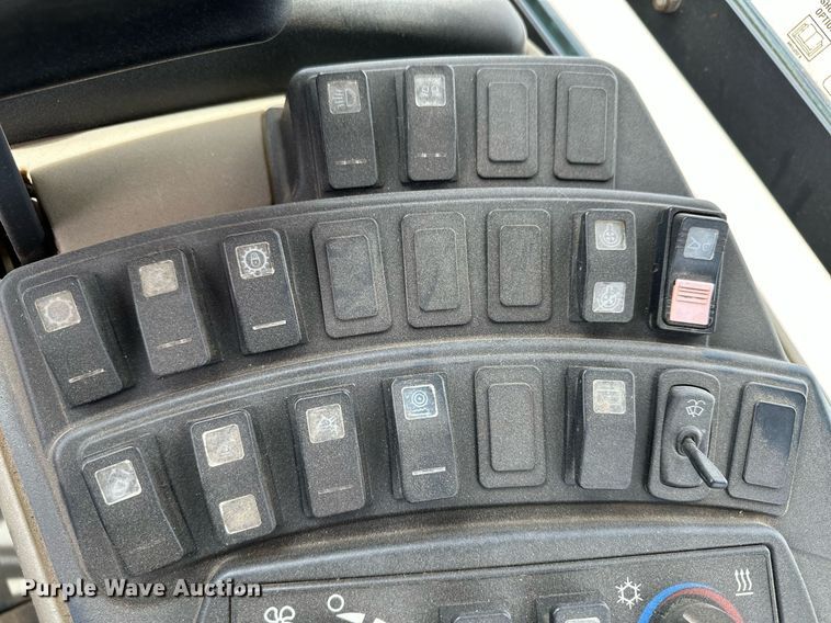 image for item KX9052 2013 Case 721F  wheel loader