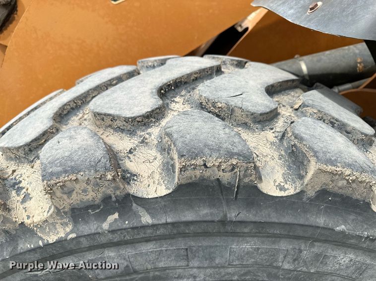 image for item KX9052 2013 Case 721F  wheel loader