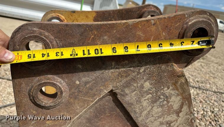 image for item KX9054 12" W excavator bucket