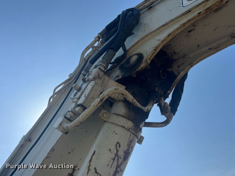 image for item LA9924 2013 Takeuchi TB180FR  mini excavator