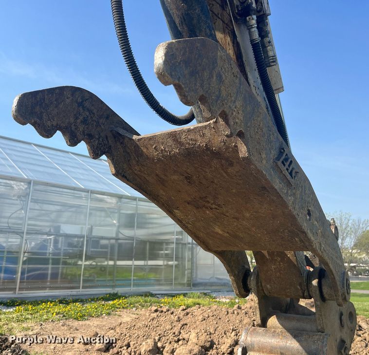 image for item LA9924 2013 Takeuchi TB180FR  mini excavator