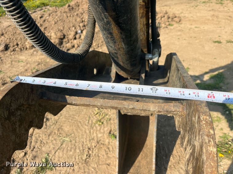 image for item LA9924 2013 Takeuchi TB180FR  mini excavator