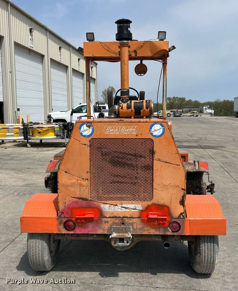 image for item LA9925 1996 Broce RJ300  sweeper