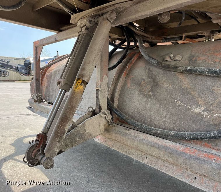 image for item LA9925 1996 Broce RJ300  sweeper