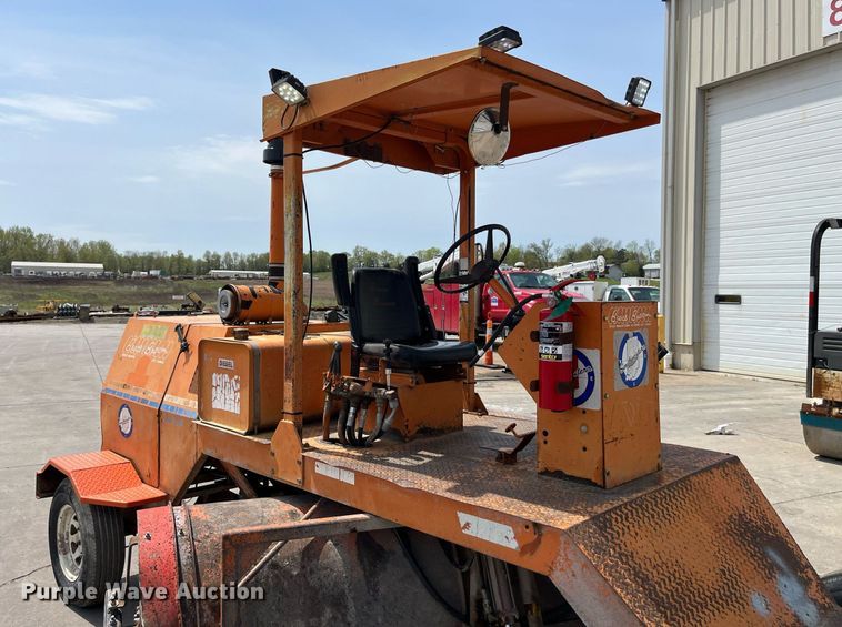 image for item LA9925 1996 Broce RJ300  sweeper