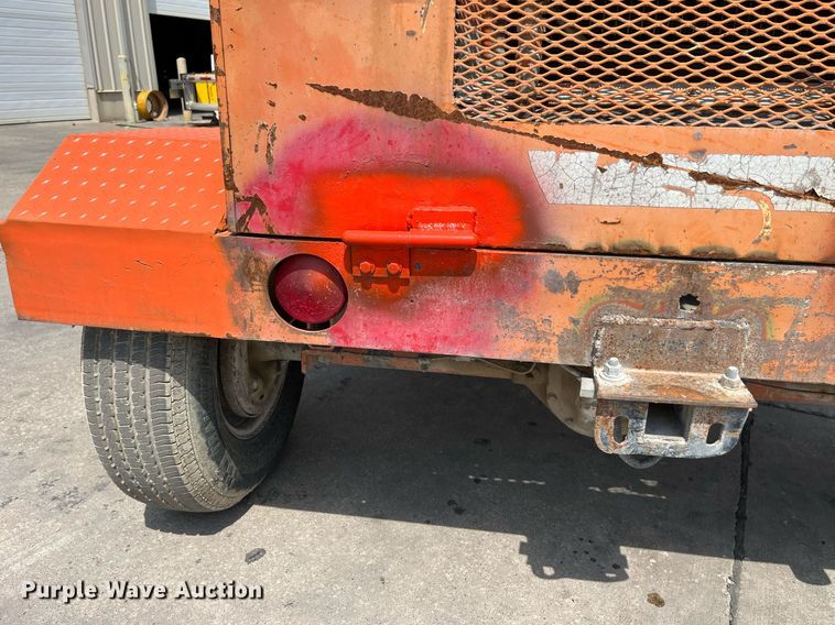 image for item LA9925 1996 Broce RJ300  sweeper