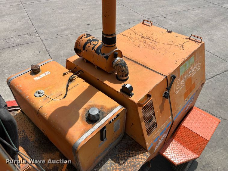 image for item LA9925 1996 Broce RJ300  sweeper