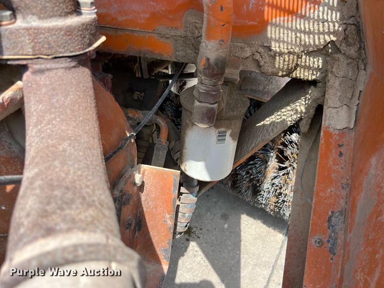 image for item LA9925 1996 Broce RJ300  sweeper