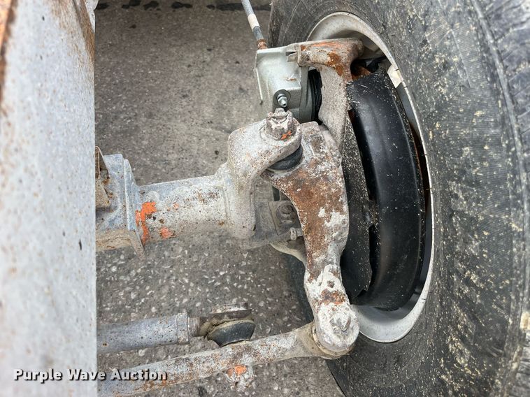 image for item LA9925 1996 Broce RJ300  sweeper