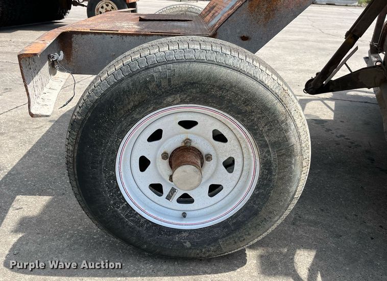 image for item LA9925 1996 Broce RJ300  sweeper