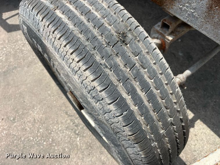 image for item LA9925 1996 Broce RJ300  sweeper