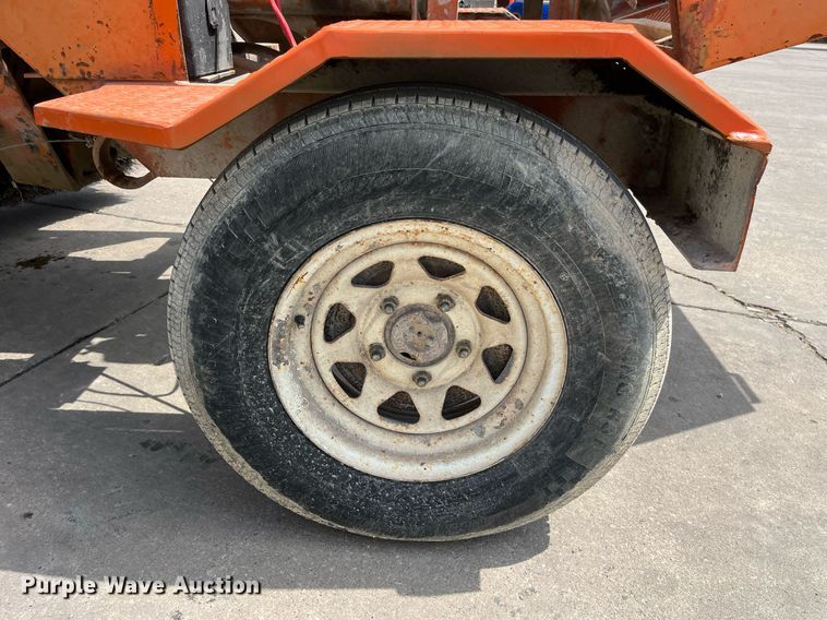 image for item LA9925 1996 Broce RJ300  sweeper