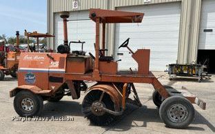 image for item LA9926 2001 Broce RC350  sweeper