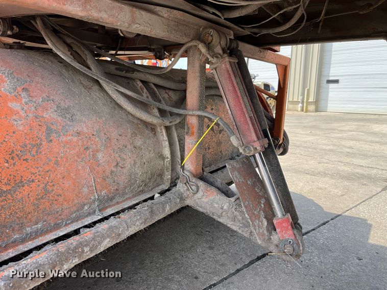 image for item LA9926 2001 Broce RC350  sweeper