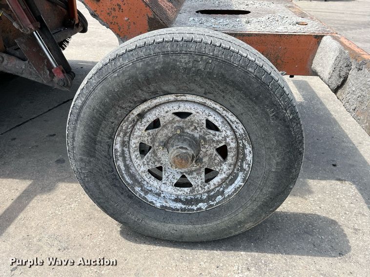 image for item LA9926 2001 Broce RC350  sweeper