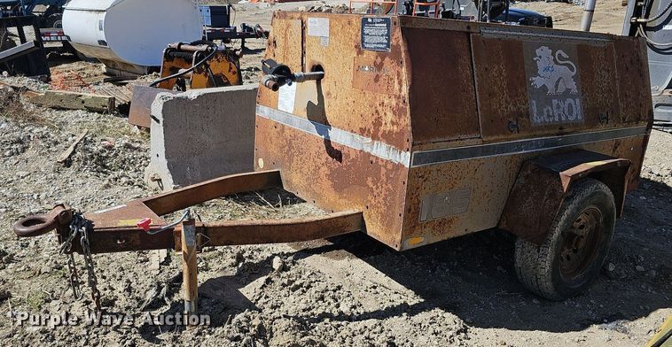 image for item LE9343 1993 LeRoi International 185  air compressor