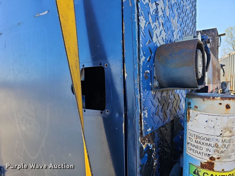 image for item LE9345 Auto Crane  utility bed