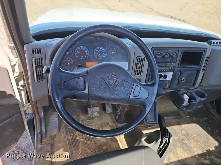 image for item LE9346 2012 International TerraStar  truck cab and chassis