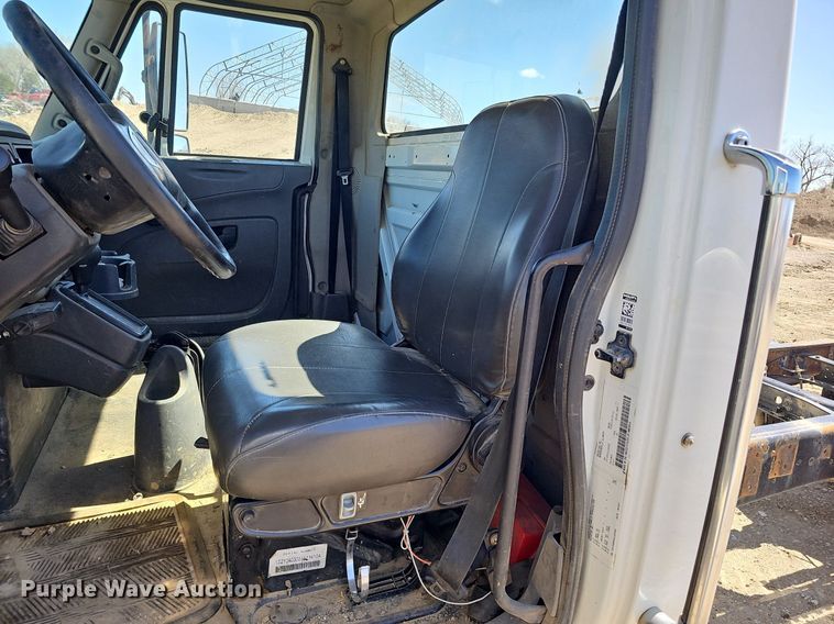 image for item LE9346 2012 International TerraStar  truck cab and chassis