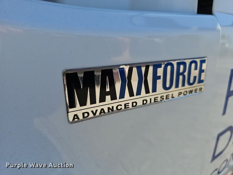 image for item LE9346 2012 International TerraStar  truck cab and chassis